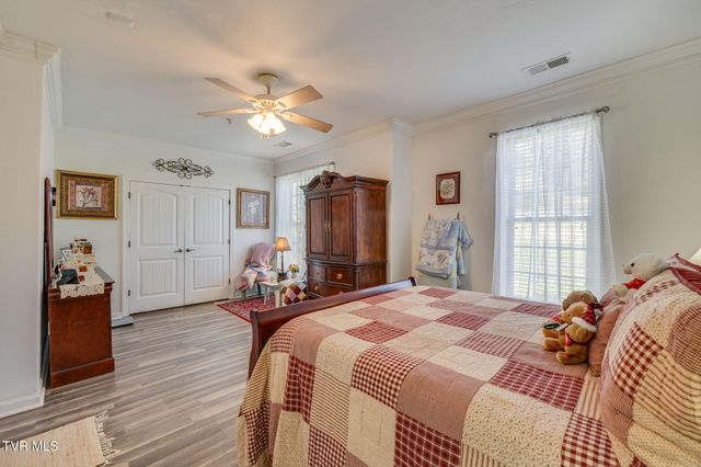 1404 Van Oaks Drive, Kingsport, TN 37665