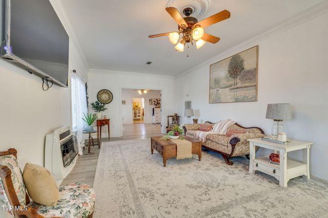 1404 Van Oaks Drive, Kingsport, TN 37665