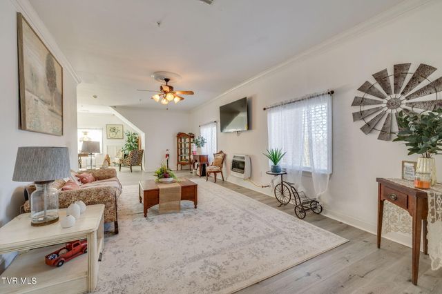 1404 Van Oaks Drive, Kingsport, TN 37665