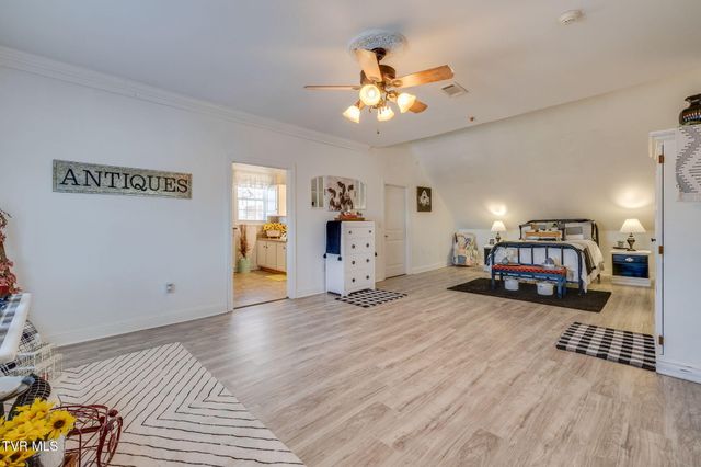 1404 Van Oaks Drive, Kingsport, TN 37665