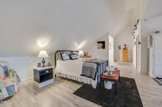 1404 Van Oaks Drive, Kingsport, TN 37665