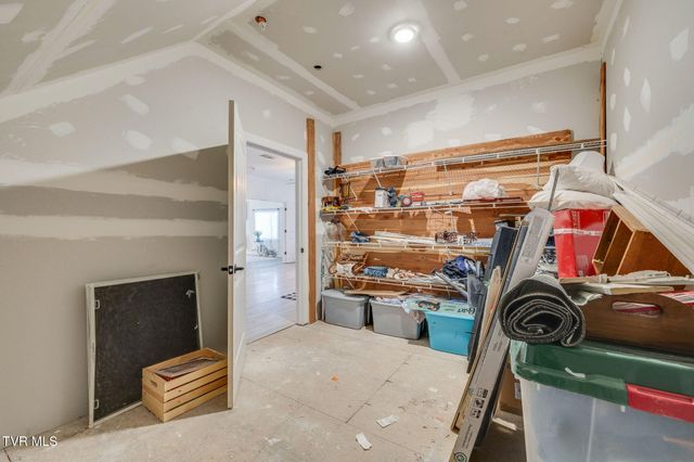 1404 Van Oaks Drive, Kingsport, TN 37665