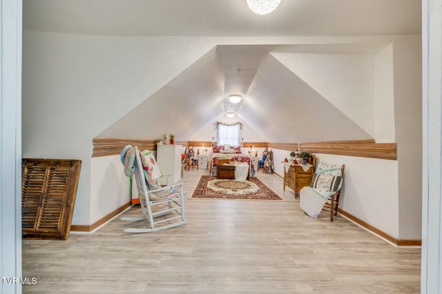 1404 Van Oaks Drive, Kingsport, TN 37665