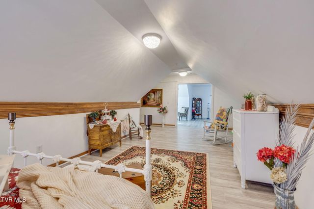 1404 Van Oaks Drive, Kingsport, TN 37665