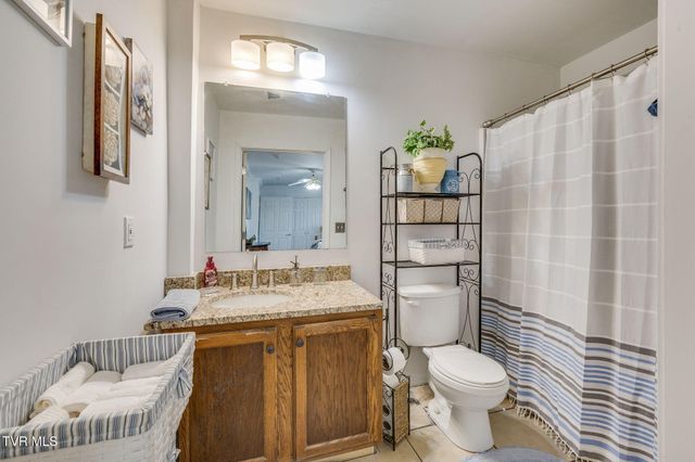 1404 Van Oaks Drive, Kingsport, TN 37665