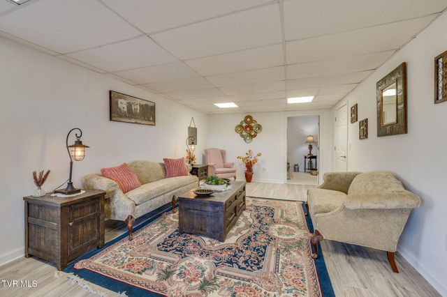 1404 Van Oaks Drive, Kingsport, TN 37665