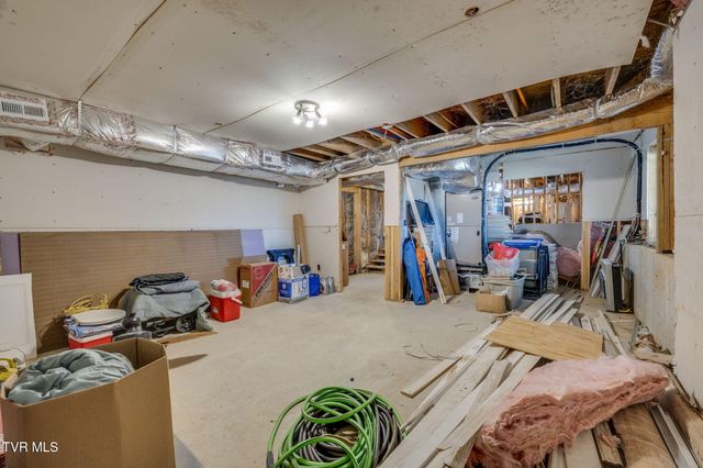 1404 Van Oaks Drive, Kingsport, TN 37665