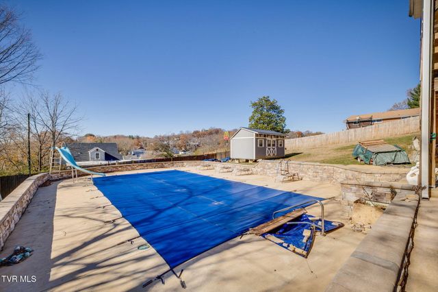 1404 Van Oaks Drive, Kingsport, TN 37665