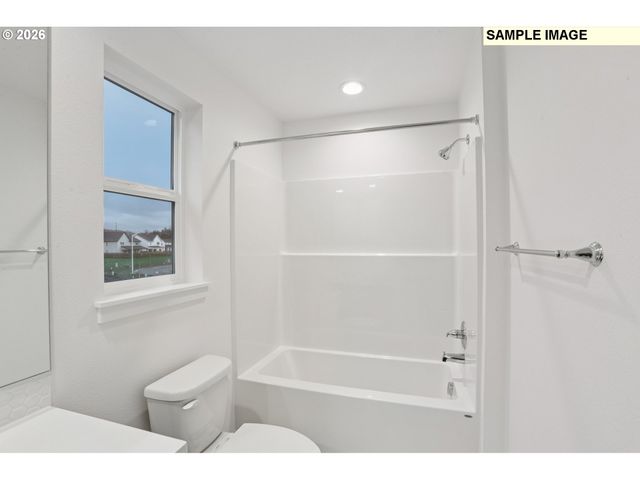 2100 Statesman Dr Lot 29, Woodland, WA 98674