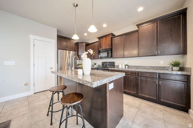 12731 S MEADOW RUN CT, Riverton, UT 84065