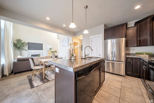 12731 S MEADOW RUN CT, Riverton, UT 84065