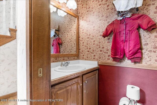 3930 Camperdown Drive, Lansing, MI 48911