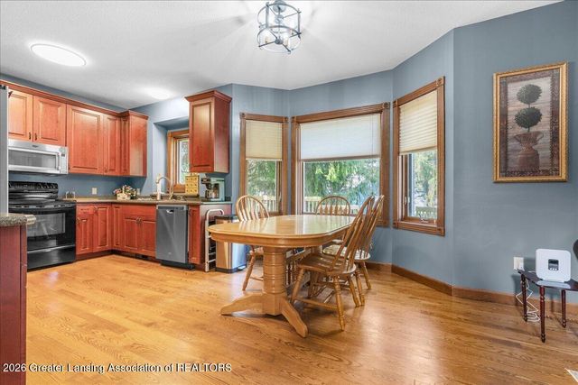 3930 Camperdown Drive, Lansing, MI 48911