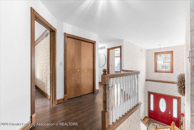 3930 Camperdown Drive, Lansing, MI 48911