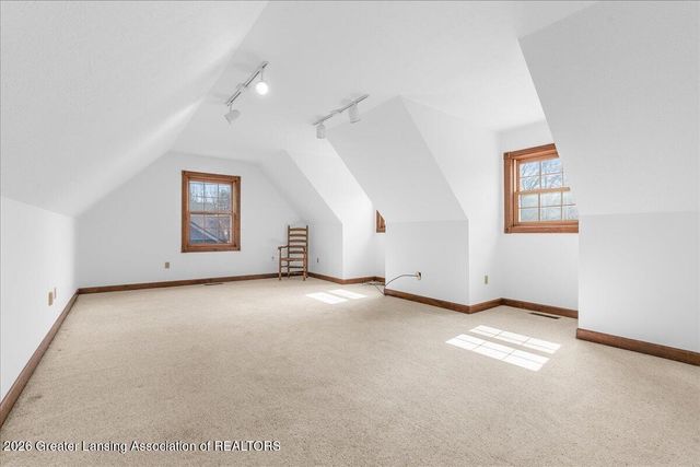 3930 Camperdown Drive, Lansing, MI 48911