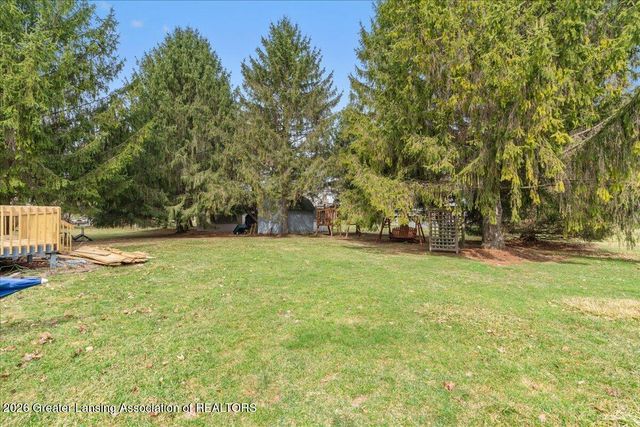 3930 Camperdown Drive, Lansing, MI 48911