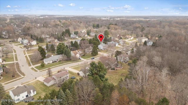 3930 Camperdown Drive, Lansing, MI 48911