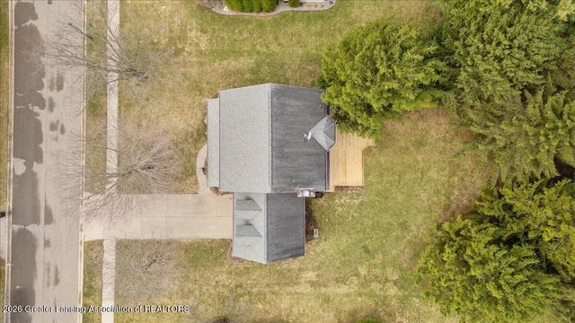 3930 Camperdown Drive, Lansing, MI 48911