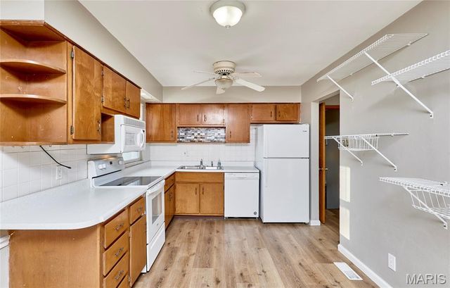 3204 Bristol Hall Drive, Bridgeton, MO 63044