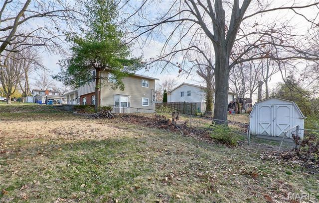 3204 Bristol Hall Drive, Bridgeton, MO 63044