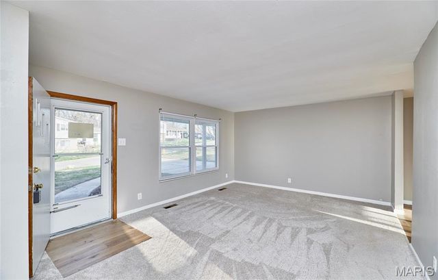 3204 Bristol Hall Drive, Bridgeton, MO 63044