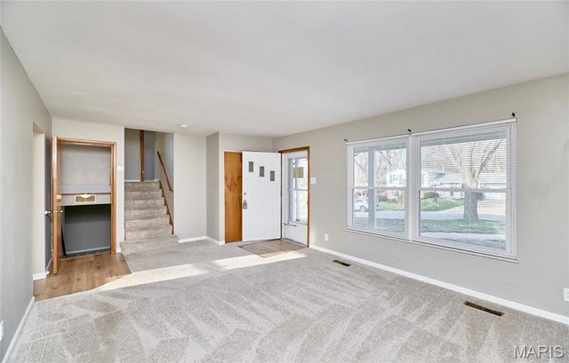 3204 Bristol Hall Drive, Bridgeton, MO 63044