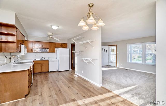 3204 Bristol Hall Drive, Bridgeton, MO 63044