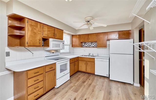 3204 Bristol Hall Drive, Bridgeton, MO 63044