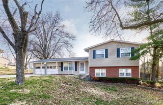 3204 Bristol Hall Drive, Bridgeton, MO 63044