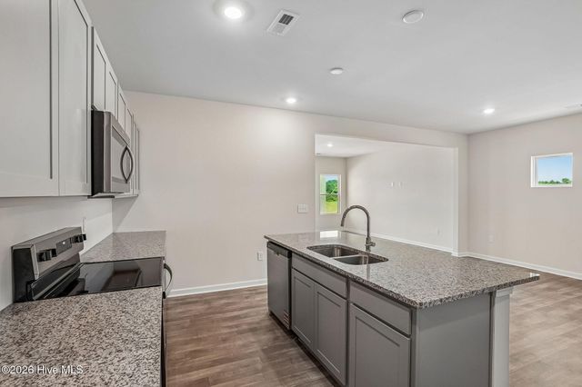 207 Hallwood Drive, Pikeville, NC 27863