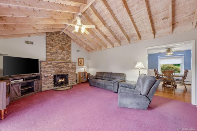 214 W Mombasha Road, Monroe, NY 10950