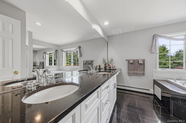 214 W Mombasha Road, Monroe, NY 10950