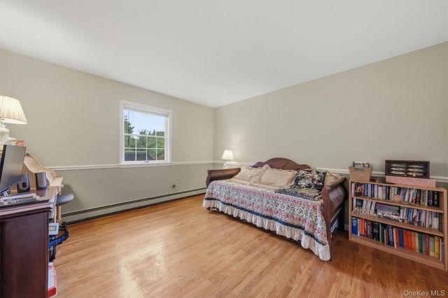 214 W Mombasha Road, Monroe, NY 10950