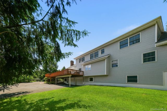 214 W Mombasha Road, Monroe, NY 10950