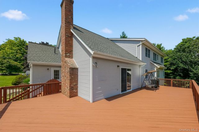214 W Mombasha Road, Monroe, NY 10950