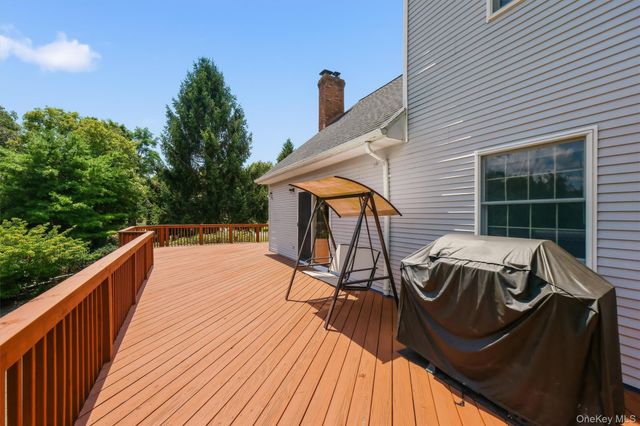 214 W Mombasha Road, Monroe, NY 10950