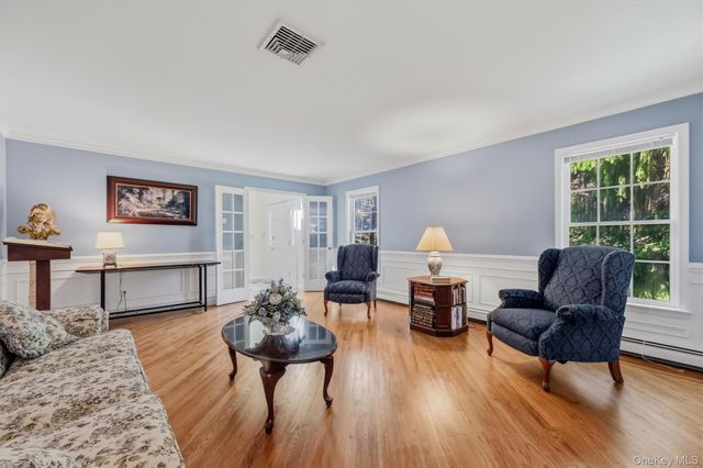 214 W Mombasha Road, Monroe, NY 10950