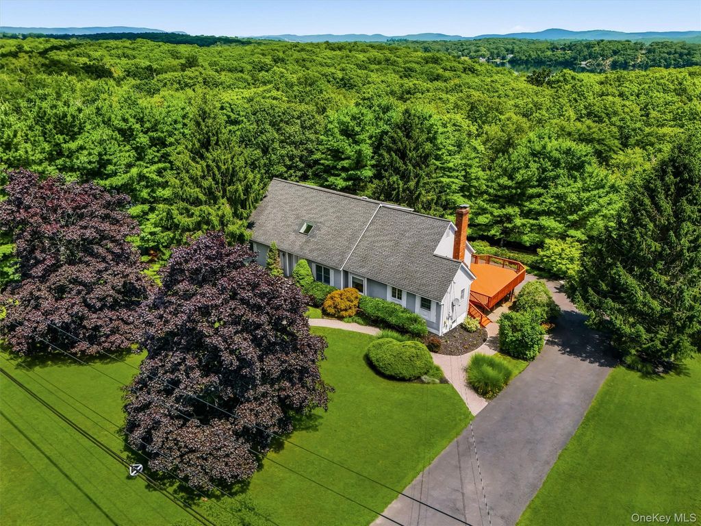 214 W Mombasha Road, Monroe, NY 10950