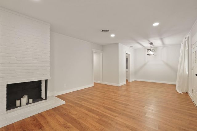 5014 Ortega St, Sacramento, CA 95820