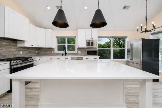 151 Kiel Ave, Butler Boro, NJ 07405