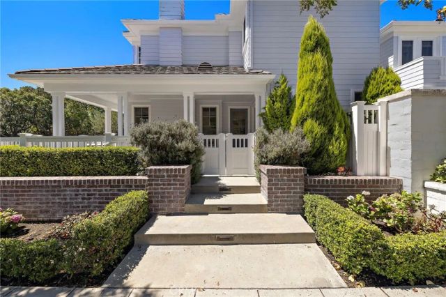 71 Old Course Drive, Newport Beach, CA 92660