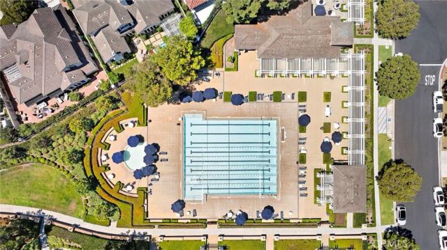 71 Old Course Drive, Newport Beach, CA 92660