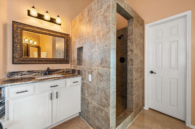 6906 Field Lark Drive, Arlington, TX 76002