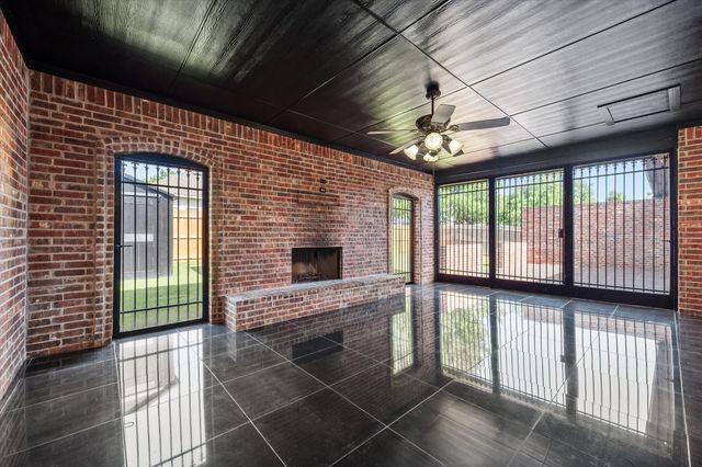 6906 Field Lark Drive, Arlington, TX 76002