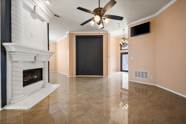 6906 Field Lark Drive, Arlington, TX 76002