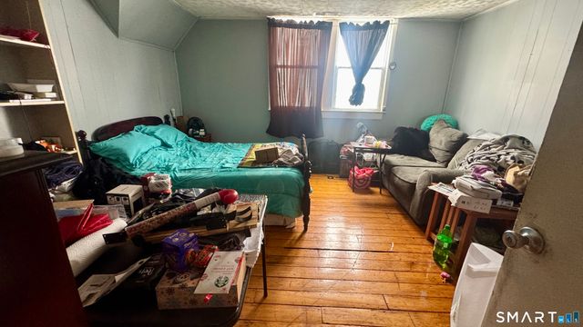 61 Randolph Avenue, Meriden, CT 06451