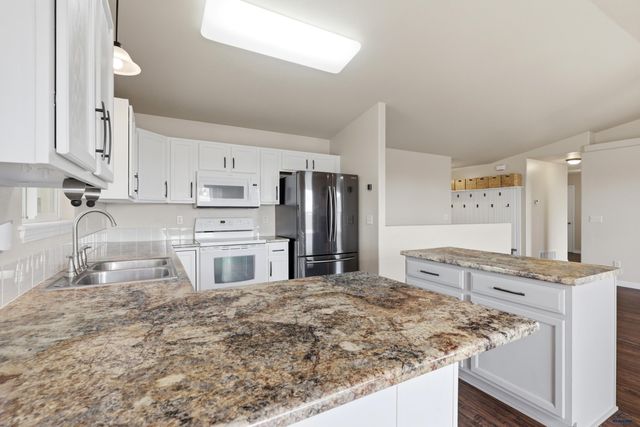 168 SAVOY CIRCLE, Rapid City, SD 57701