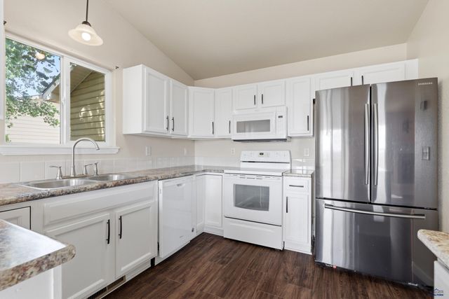 168 SAVOY CIRCLE, Rapid City, SD 57701