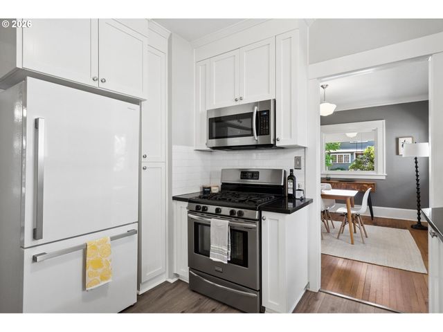 2720 Se 66TH Ave, Portland, OR 97206