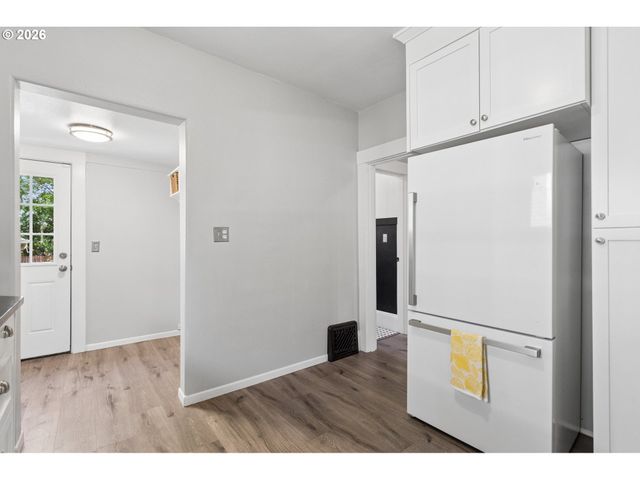 2720 Se 66TH Ave, Portland, OR 97206